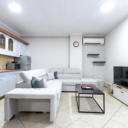 We In Center 2br * Tirana