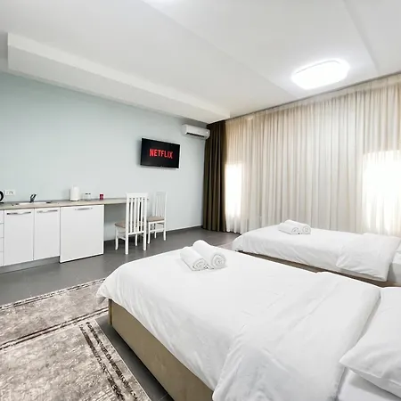 We In Center 2br Apartment *