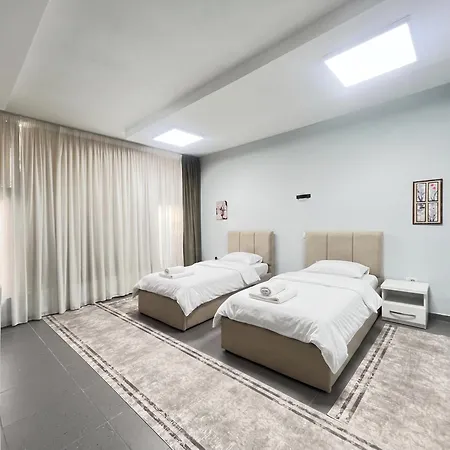 We In Center 2br *