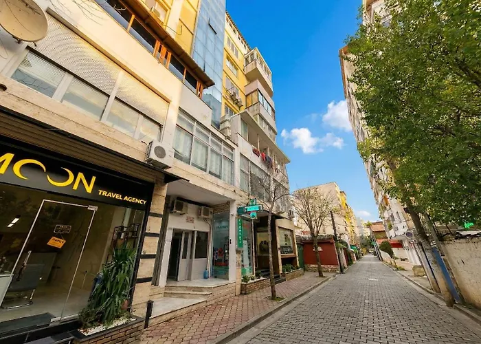 We In Center 2br * ティラナ