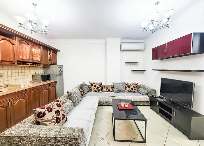 We In Center 2br ティラナ